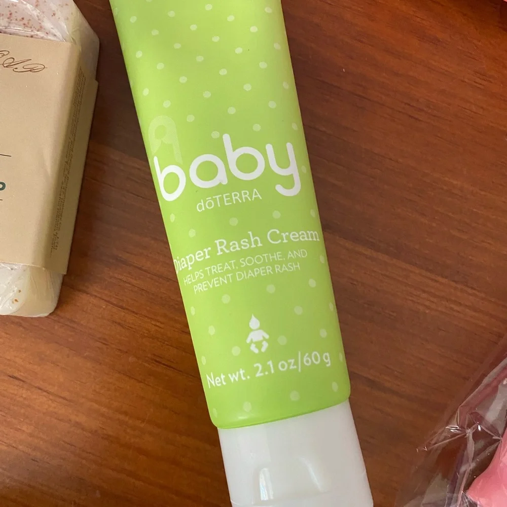 Lansinoh Breast Therapy Packs and Sitz Bath Salts postpartum gift set! All new!